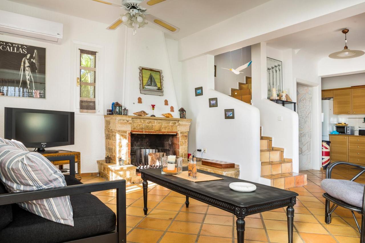 Bee'S Knees Retreat Villa Pesádha Екстериор снимка